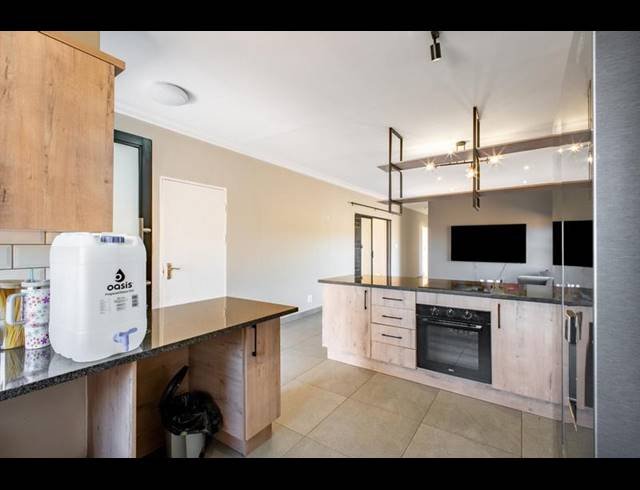 3 BEDROOM TOWNHOUSE FOR SALE IN MONTANA